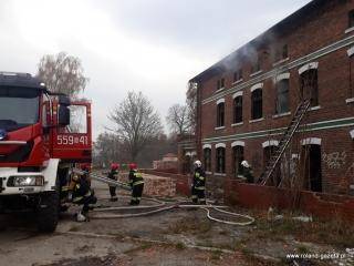 Pożar budynku w Ciechowie (wideo i zdjęcia)