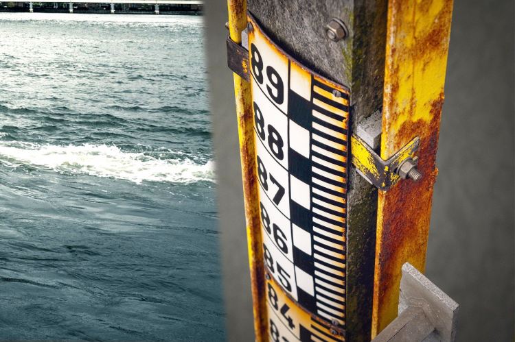 Wzrost poziomu wody w Odrze z przekroczeniem stanów alarmowych!