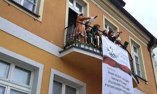 Echa historii rozbrzmiewają w Środzie Śląskiej - wspólne świętowanie trwa (na żywo)