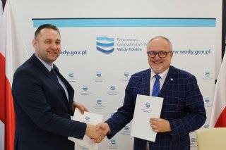 Sygnatariusze listu - Wojciech Płaziuk (na zdjęciu z lewej) oraz Mariusz Przybylski. Fot. Jarosław Garbacz