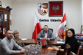 Nowy projekt dla osób starszych w Gminie Udanin: kompleksowe wsparcie już rusza