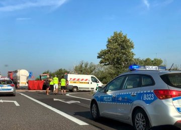 W wyniku zdarzenia śmierć na miejscu poniósł kierujący ciągnikiem rolniczym