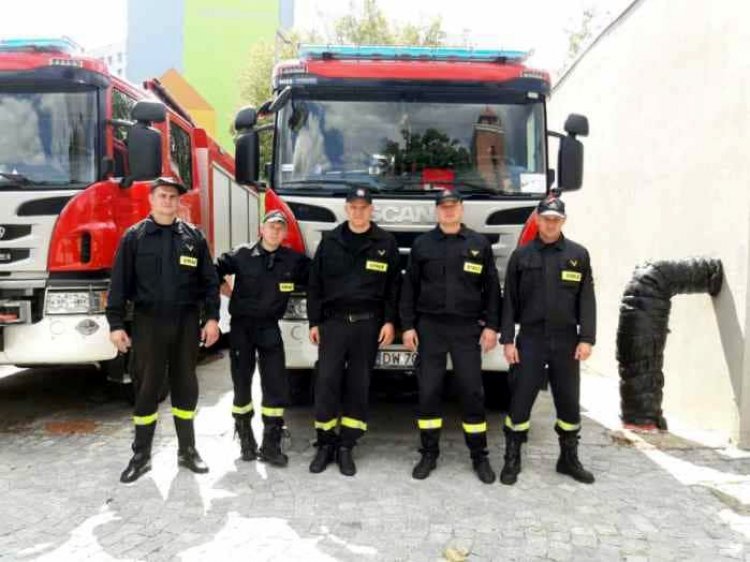 Strażacy ze Środy Śląskiej przed wyjazdem do Grecji / fot. fanpage wicestarosty Sebastiana Burdzy