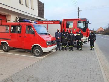 Nowo pozyskany samochód posłuży mieszkańcom i strażakom