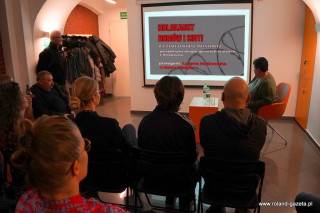 Holokaust Romów i Sinti - szczególne spotkanie w średzkiej bibliotece