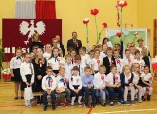 Święto Niepodległości w SP w Ujeździe Górnym