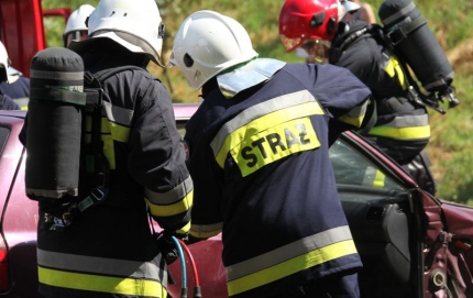 Pożar w fabryce, auto w rowie, pożar auta... (z raportu strażaków)