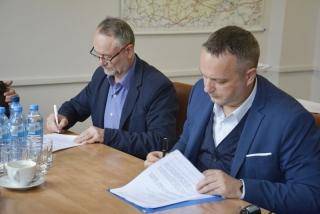 Umowy na przebudowy dróg podpisane