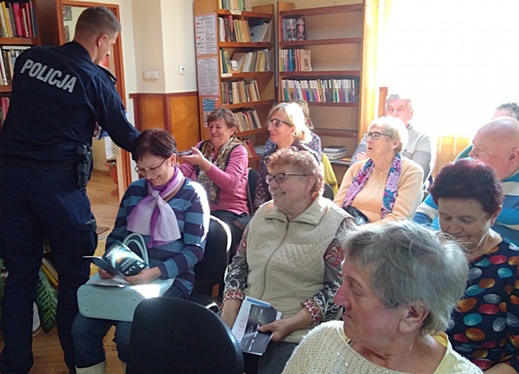 W trosce o bezpieczeństwo seniorów. Spotkanie z policjantami w Udaninie