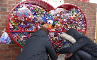 Miękińskie serce na nakrętki już pełne!