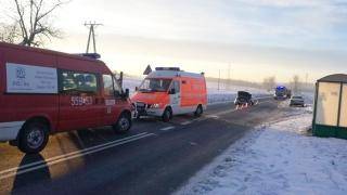 Wypadek koło Rachowa. Jedna osoba poszkodowana