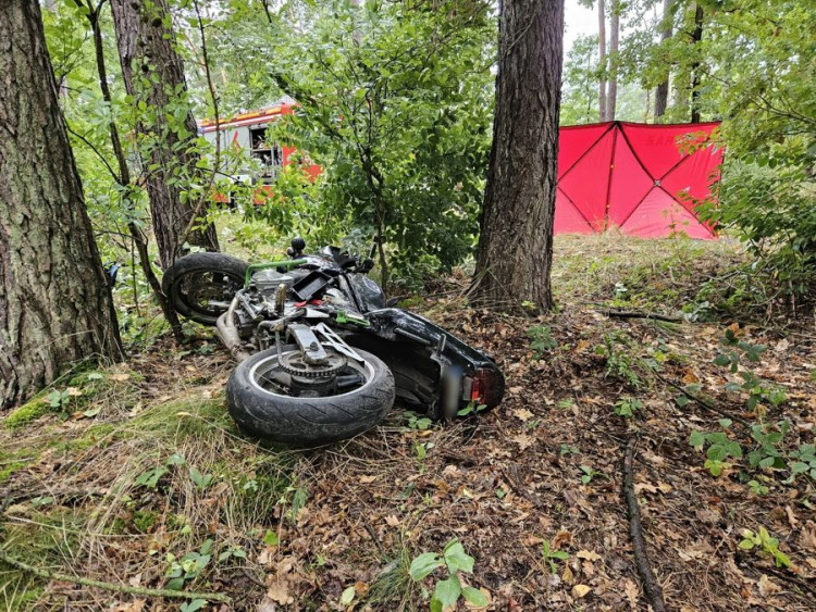Śmiertelny wypadek motocyklisty – policja przypomina o przepisach i apeluje o ostrożność