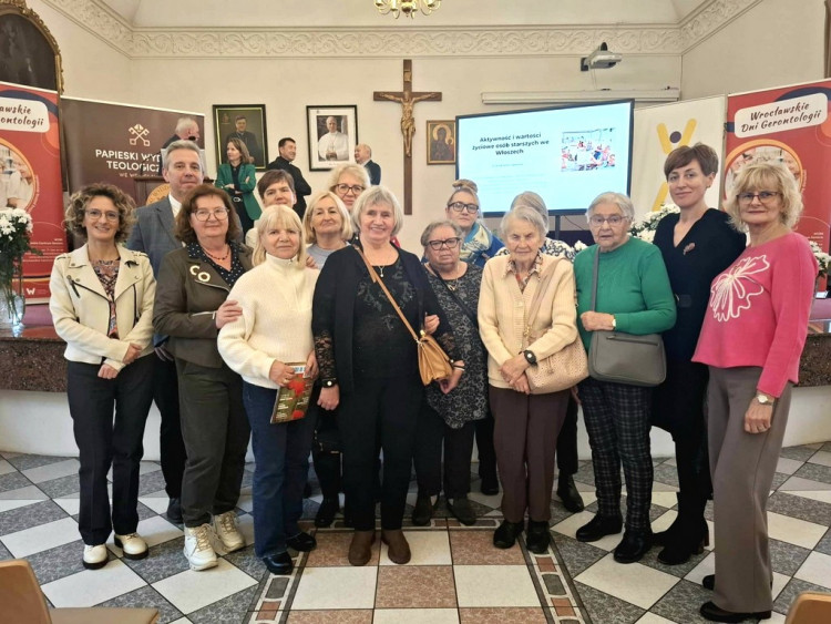 Seniorzy ze Środy Śląskiej na V Wrocławskich Dniach Gerontologii!