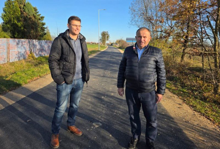 Nowa nawierzchnia na drodze Kokorzyce – Krępice