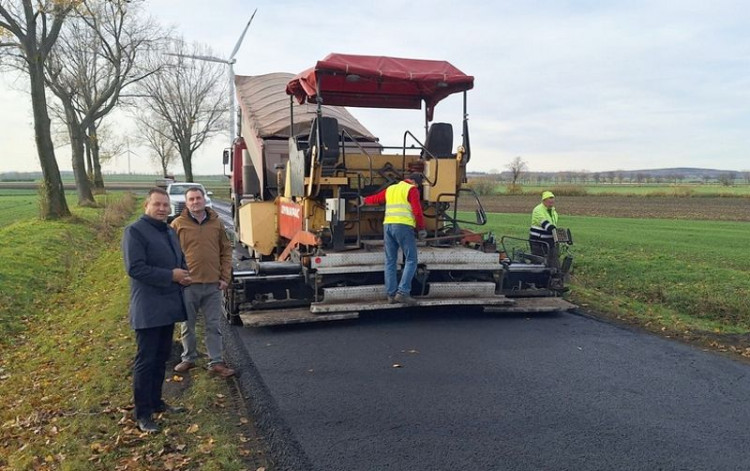 Remont drogi powiatowej Różana – Konary na finiszu!