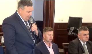 Głosowanie Rady Miejskiej ws. absolutorium dla Burmistrza Adama Rucińskiego