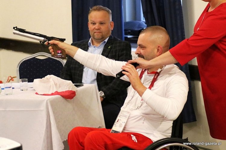Spotkanie z paraolimpijczykiem Filipem Rodzikiem w Przedmościu [zdjęcia]