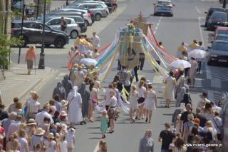 Zakłócili przebieg uroczystości Bożego Ciała. Odpowiedzą za przestępstwo przeciwko wolności sumienia i wyznana