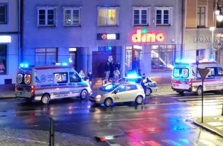 Potrącenie dwóch osób w centrum Środy Śląskiej / fot. Czytelnik gazety Roland