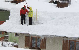 PCZK przypomina o odśnieżaniu dachów