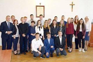 Stypendia dla uczniów szkół ponadgimnazjalnych