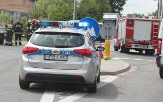 Kolizja na średzkiej obwodnicy. Uszkodzonych jest kilka pojazdów