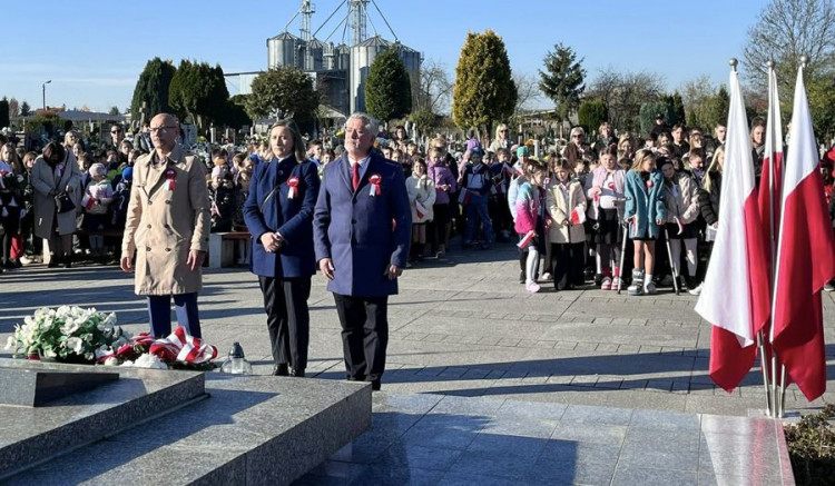 Z dumą i wdzięcznością - obchody Narodowego Święta Niepodległości w Kostomłotach