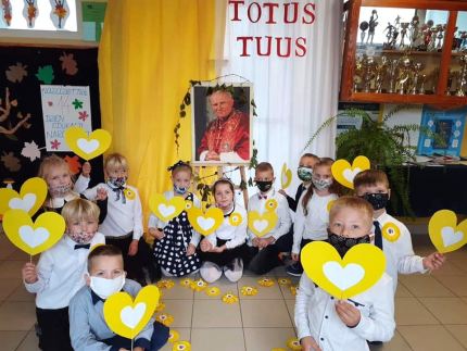 Totus Tuus - Cały Twój. Dzień Patrona Szkoły w Ujeździe Górnym