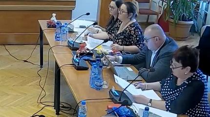 Potwierdzono przypadek koronawirusa w Polsce - niezależni radni powiatu chcą nadzwyczajnej sesji