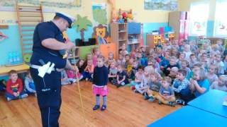Spotkanie z policjantem w Przedszkolu Publicznym w Ciechowie