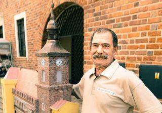 Ratusz na sprzedaż!