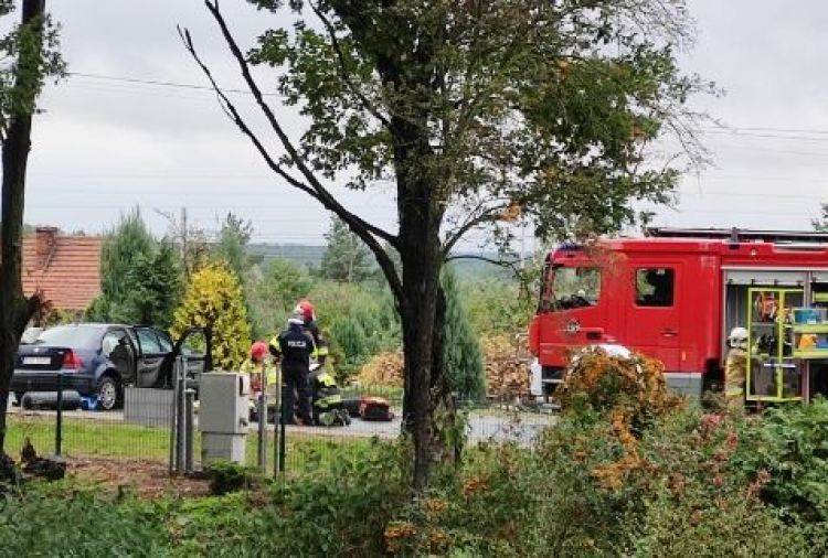 Wypadek w Miękini. Poszkodowane dwie osoby