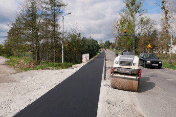 Budowa ścieżki rowerowej Chomiąża - Malczyce na finiszu