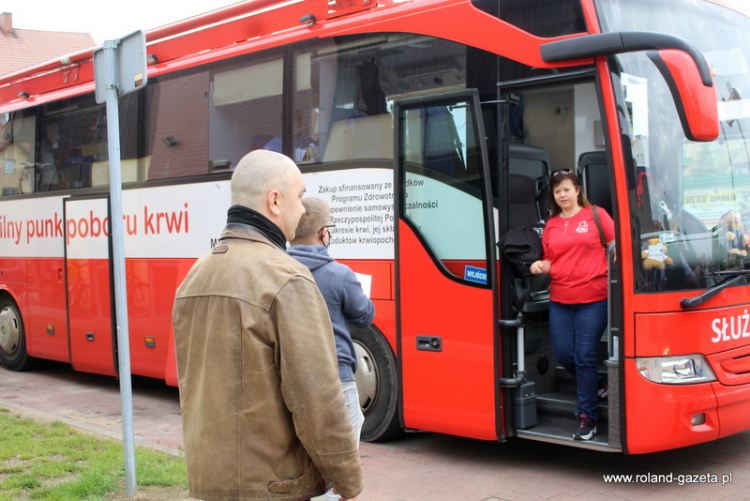 Rajd "Czerwonej Róży" i pobór krwi w Środzie Śląskiej