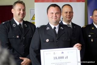 Uroczyste rozdanie promes dla OSP w Pichorowicach