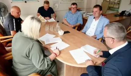Podpisano umowę na malowanie cienkowarstwowe na drogach Powiatu