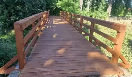 Trwa rewitalizacja kładki na Średzkiej Wodzie