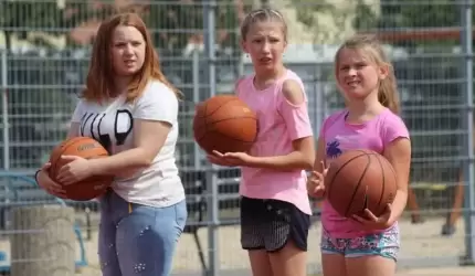 Trwają Mistrzostwa Powiatu Średzkiego Dzieci i Młodzieży w Sześcioboju