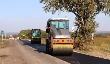 Przebudowa drogi Brzezinka Średzka - Brzezina w toku