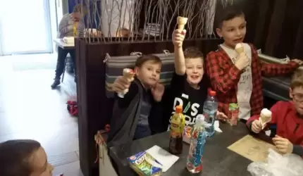 Wycieczka do "Lodziarni Wanda" i tajemnicze lochy