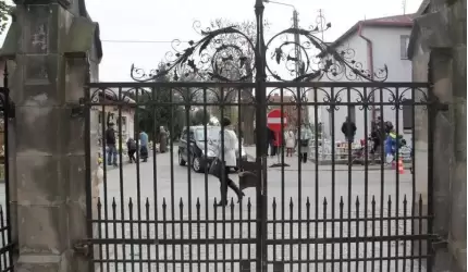 Zmiana organizacji ruchu w okolicy cmentarza w Środzie Śląskiej