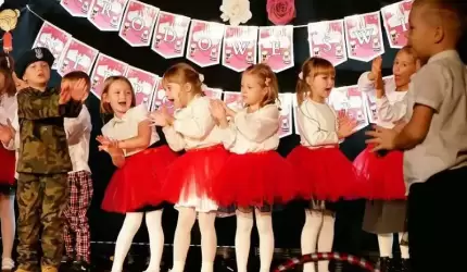 Wzruszający, patriotyczny występ średzkich przedszkolaków