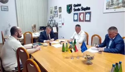 Podpisanie umowy na budowę ul. Czereśniowej przy nowej SP na Winnej Górze