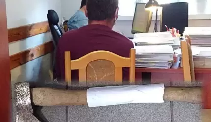 Siekierą wybił szyby w samochodzie sąsiada