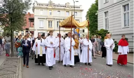 Boże Ciało w Środzie Śląskiej [zdjęcia i wideo]