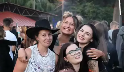 Muzyczne widowisko za konsoletą w Cesarzowicach