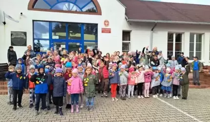 Dzieci z Przedszkola w Ciechowie z wizytą w Szkole Podstawowej