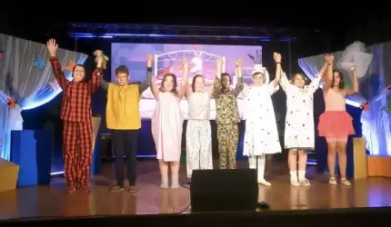 Spektakl młodych artystów ze średzkiej „Trójki”