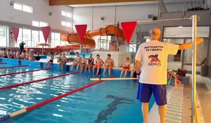 Gmina Udanin: Kolejne grupy rozpoczęły projekt "Umiem Pływać"