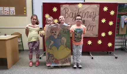 Narodowy Program Rozwoju Czytelnictwa - Wieczór Bajek w Szkole w Ciechowie